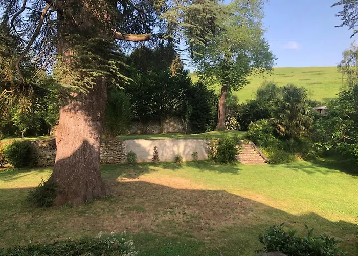 - Maison De Maitre Du Xviie Saint-Pé-de-Bigorre